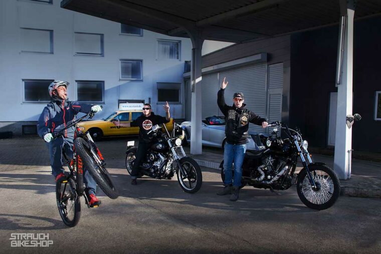 witzig-biker-harley-kreativ-fotoshooting-hartz-bus-saarbruecken-kompr
