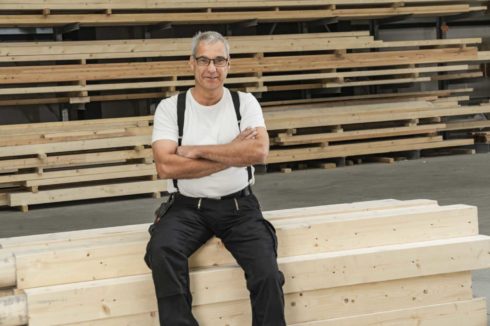 winterhoof-holz-schablone-portrait-produzent-arbeiter